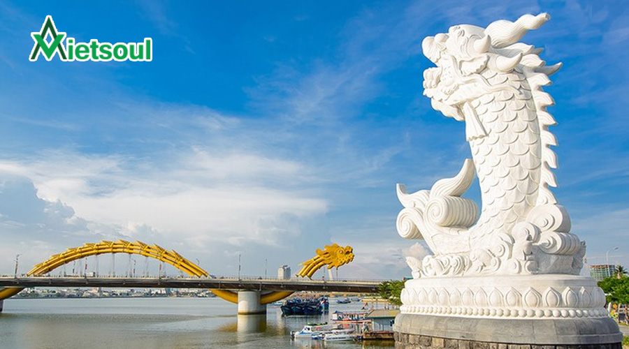 Đài phun nước cá chép hóa rồng ở Đà Nẵng