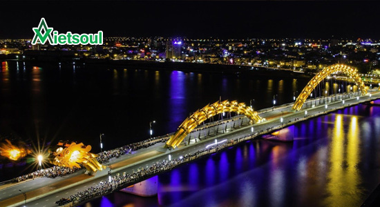 Sông Hàn khi về đêm rất tuyệt vời