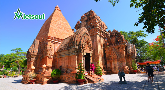 Tháp bà Ponagar - Nha Trang